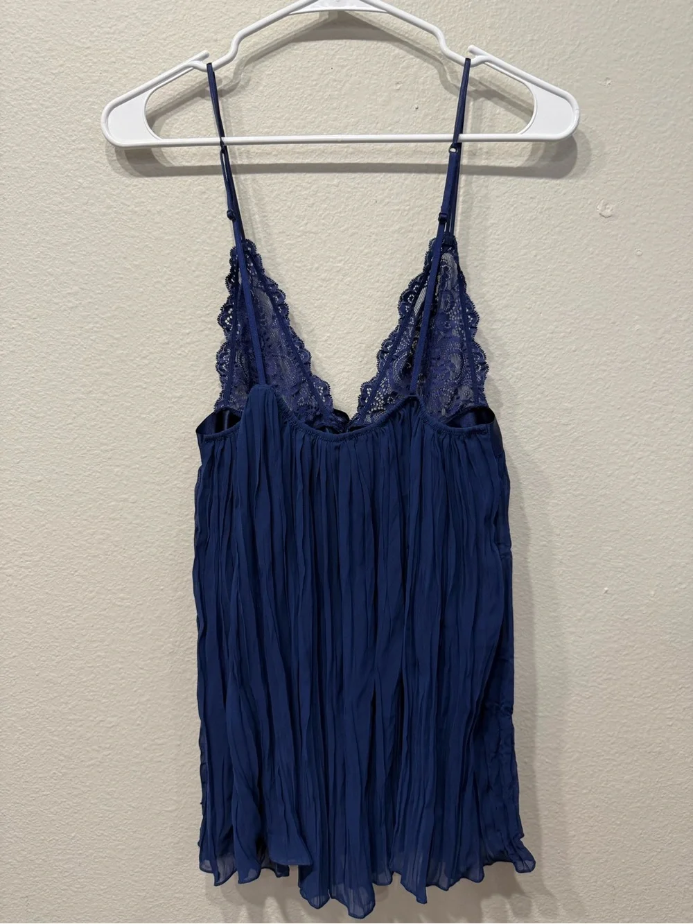 Victoria’s Secret Navy Lace & Satin Bow Camisole